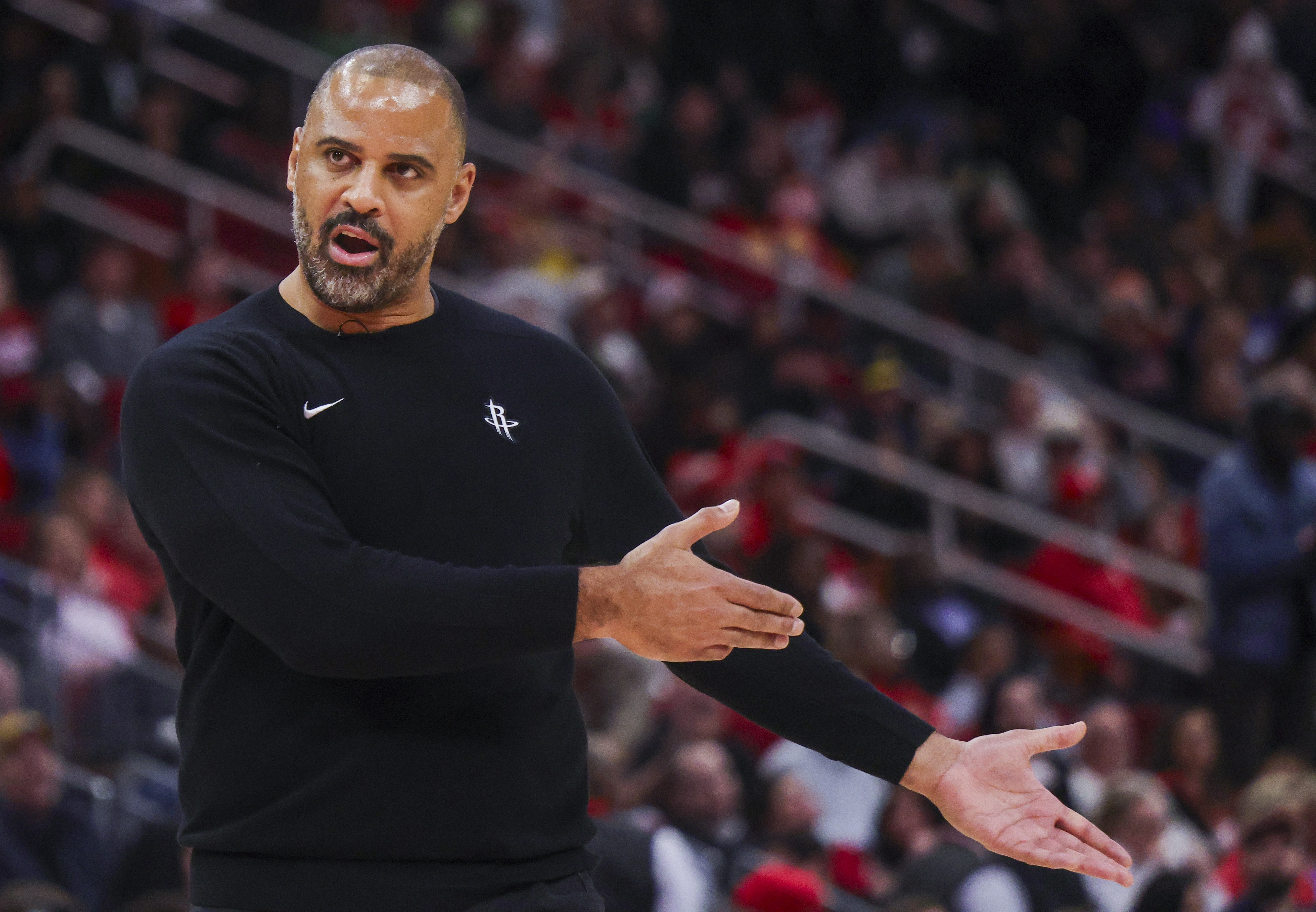 媒体人：火箭进攻没有宽容度 不让练又奢望场上能施展 哪有这好事