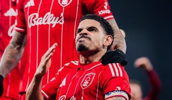 星空体育下载-吉布斯-怀特：曼城肯定更多地控球，而我们保持耐心把握机会